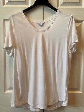 White Short-Sleeve Scoop Neck Tee